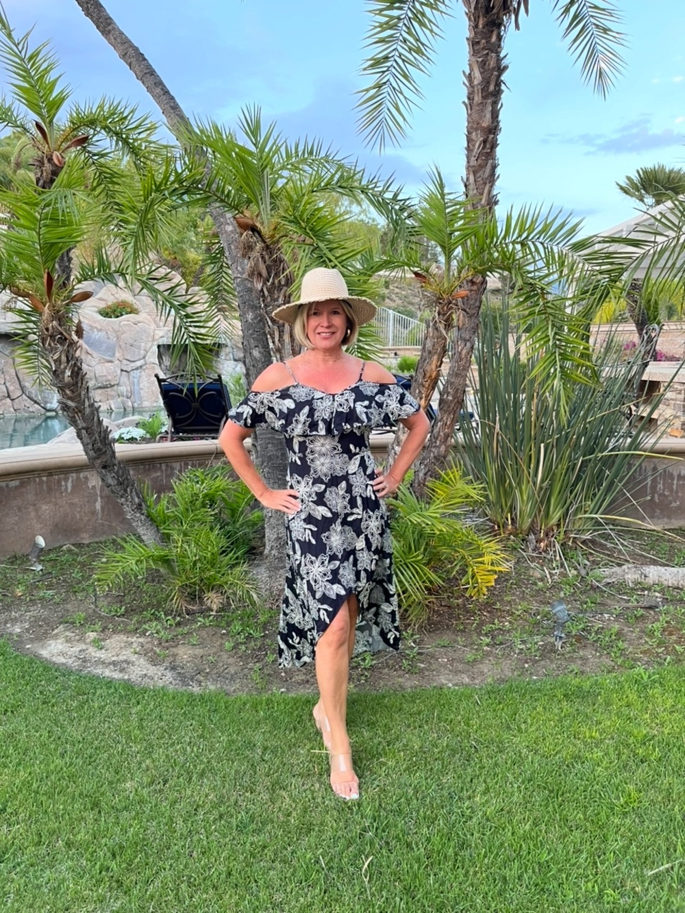 NWT Black & White Floral High-Low Maxi Dress, with spaghetti Straps & Ruffled